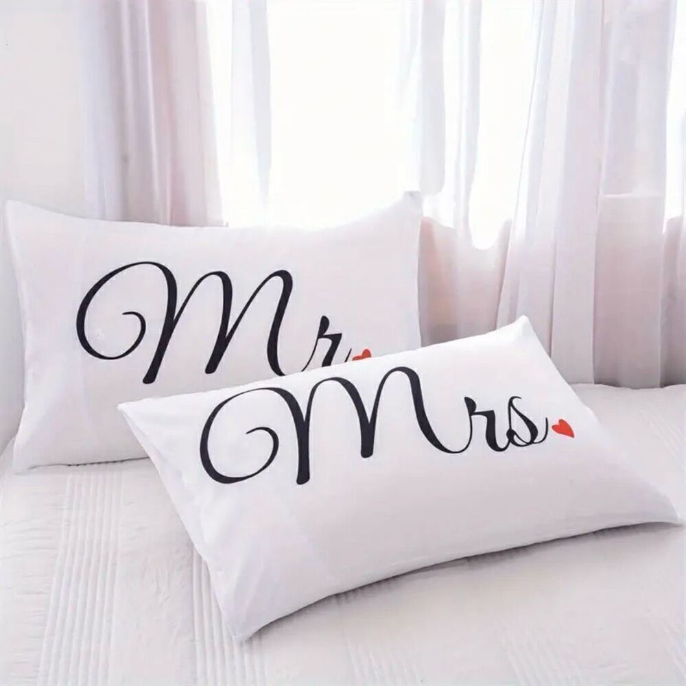 NWT 2  Pc Graphic Mr & Mrs White Black Red Hearts Pillow shams cover Pillowcases